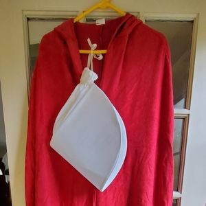 Handmaid's Tale Halloween Costume